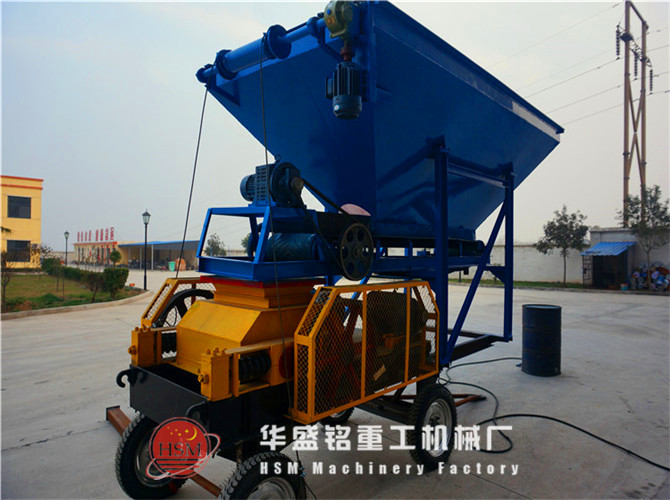 兩臺對輥破碎機(jī)同時(shí)發(fā)貨